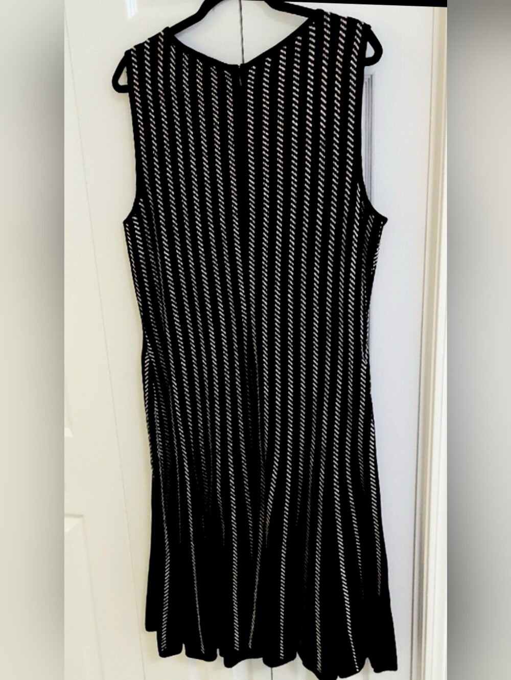 St. John Dress, Size 16, Black Knit, Metallic Gold, Tulip Skirt - Picture 7 of 12